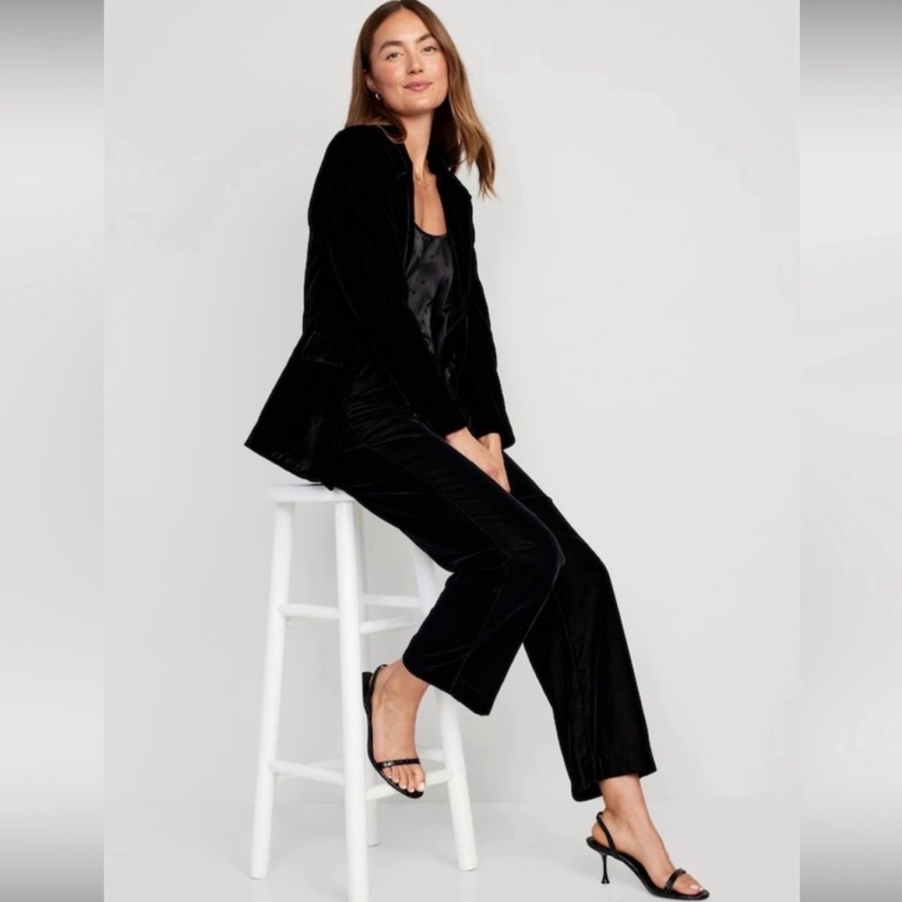Old Navy black velvet full length Taylor wide-leg trouser, petite medium, EUC